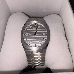 NEW Gucci Men's 25H Stainless Steel Bracelet Watch
